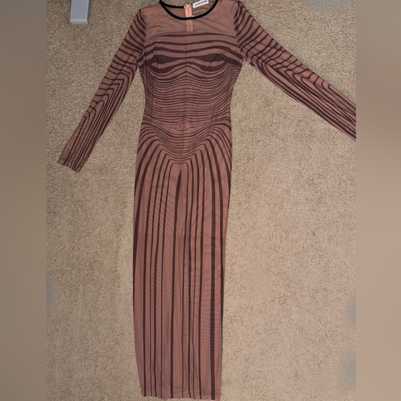 Nude Mesh Silhouette Maxi Dress - Picture 3 of 6